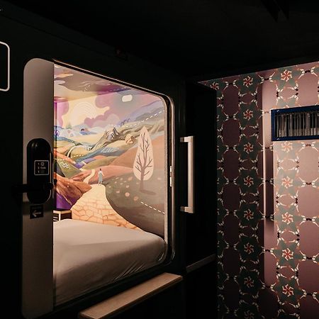 Capsule Hotel - Lucerne Old Town Exterior photo