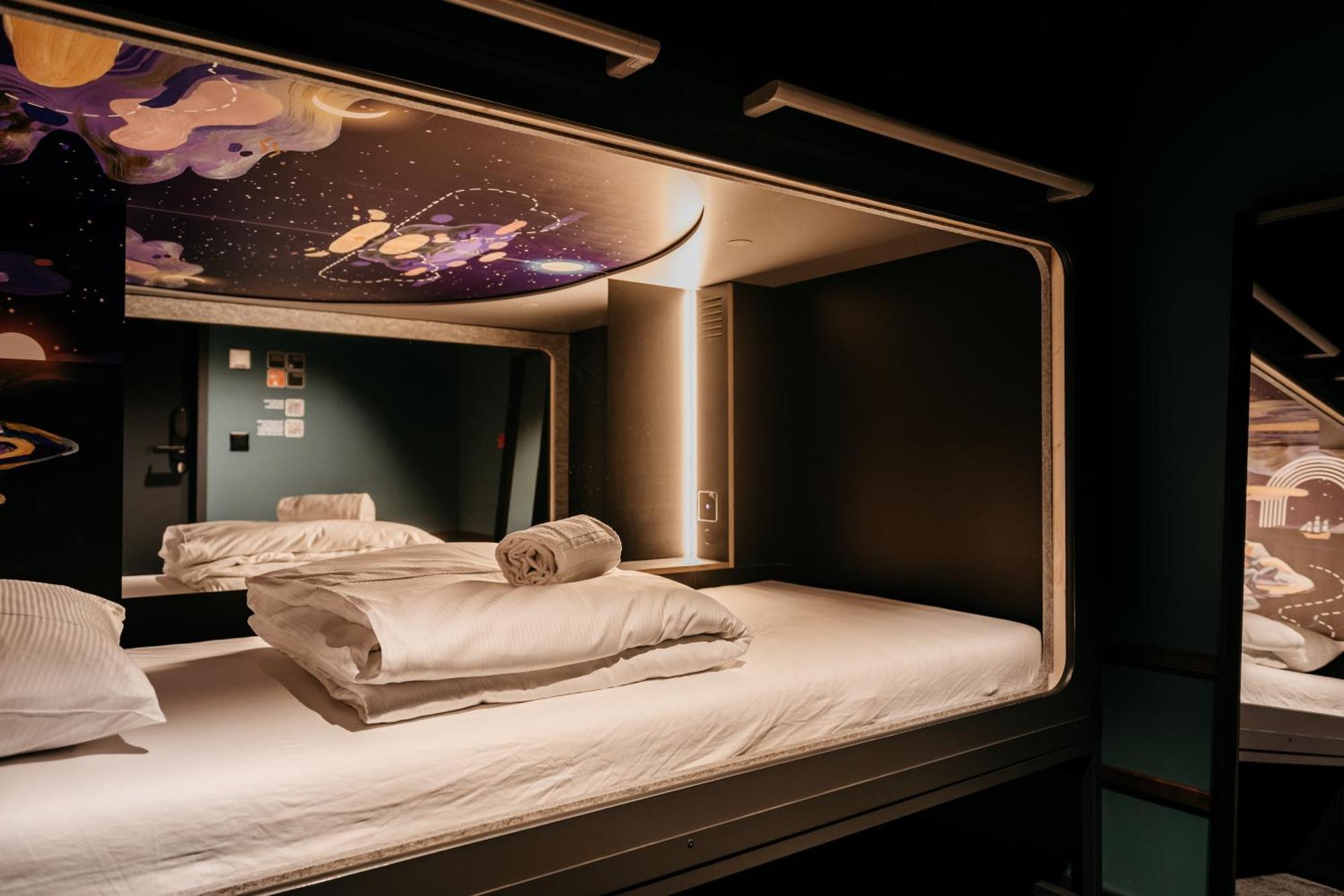 Capsule Hotel - Lucerne Old Town Exterior photo